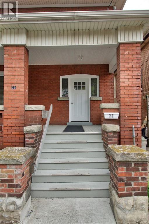 Photo - 70 Spadina Ave