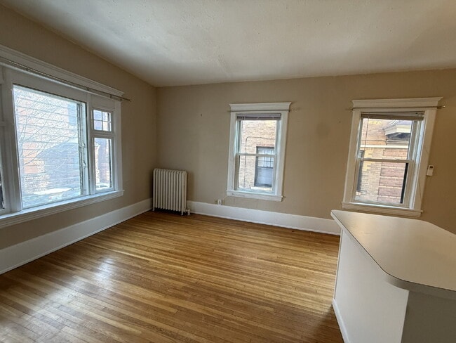 Photo - Spacious 1Bed, 1Bath in Lake of the Isles Neighborhood! Unit 5