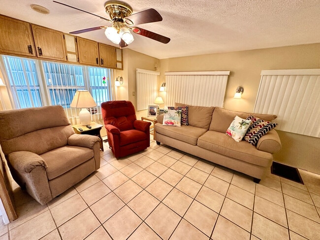 Photo - 2085 Nettles Blvd Unit SI ID1579493P