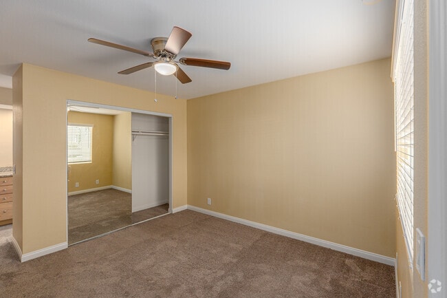 3BR, 2BA - 1,100SF - Bedroom - Citrus Court Apartments
