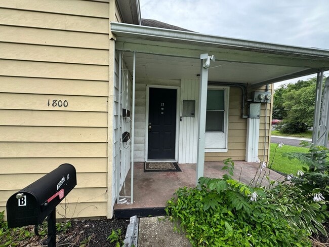 Photo - Studio Apartment includes washer / dryer Unit Apt B