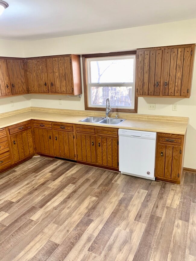 Photo - 4122 Robin Rd