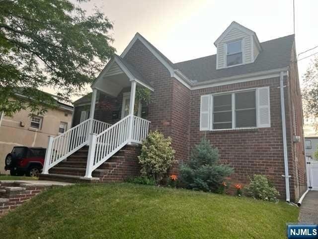 Photo - 85 Burns Ave