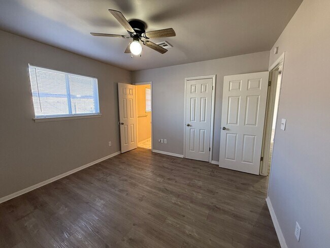 Photo - Tulsa 3 Bedroom 1 Bath Duplex with Fenced private Backyard