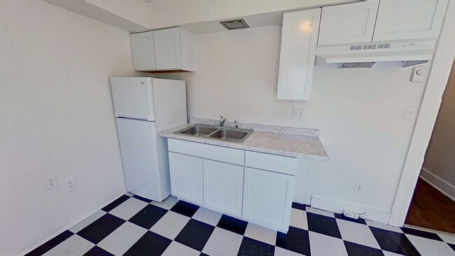 Photo - 8 W Prospect St