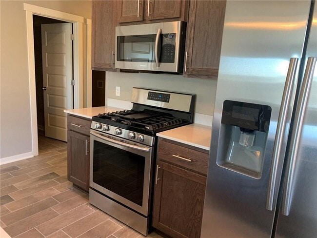 Photo - 505 W Weymouth