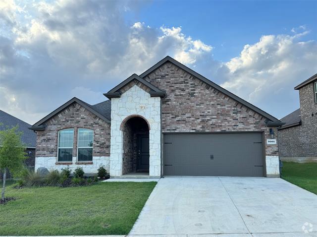 Building Photo - 9905 Autumn Leaves Ln Rental