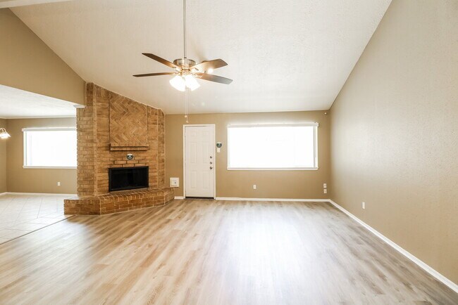 Photo - 2535 Goldspring Ln