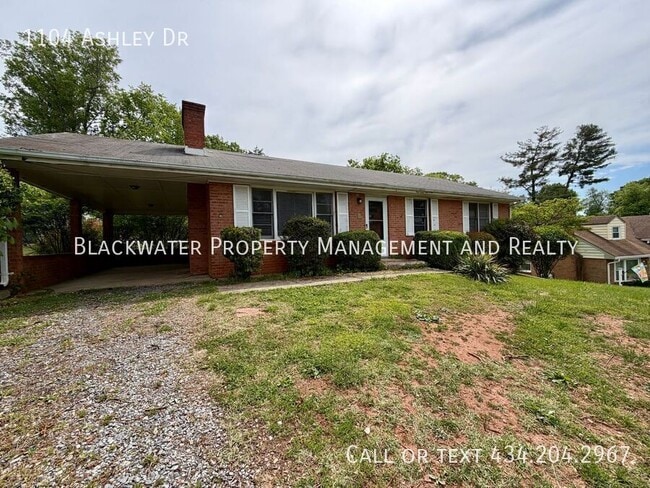 Photo - 1104 Ashley Dr