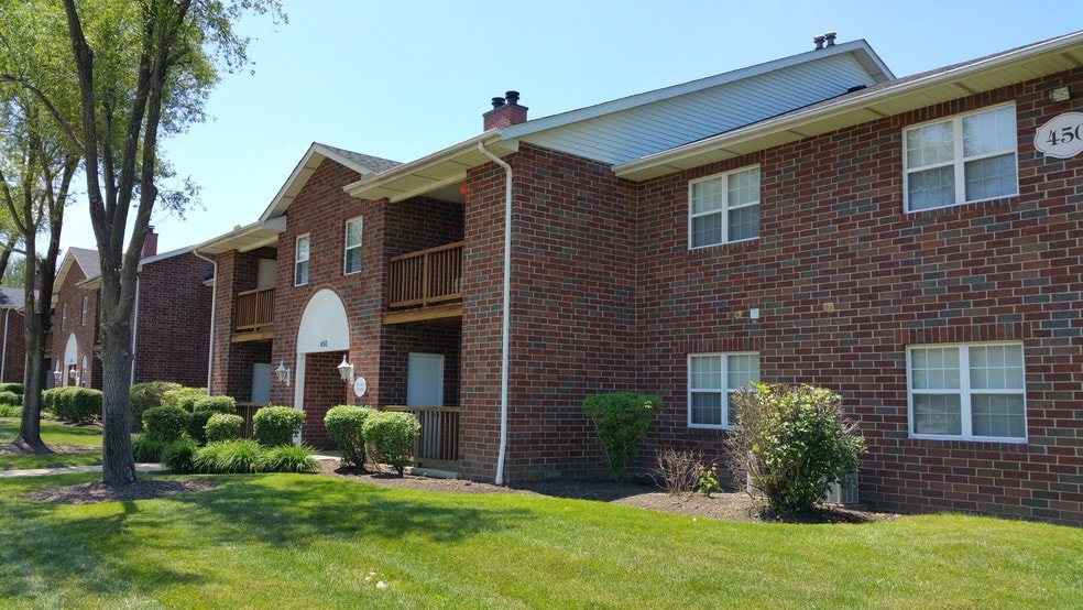 Hawthorn Club Apartments For Rent in Aurora, OH