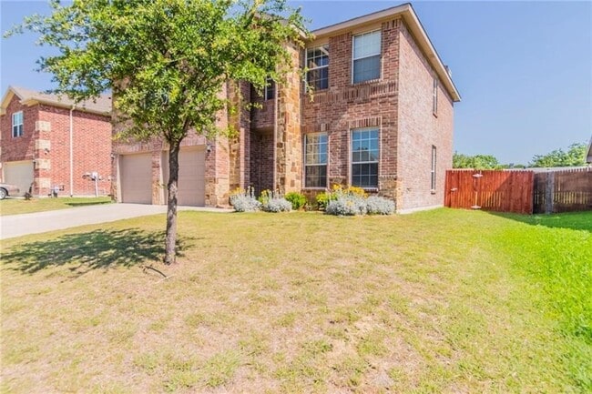 Photo - 560 Griffith Dr