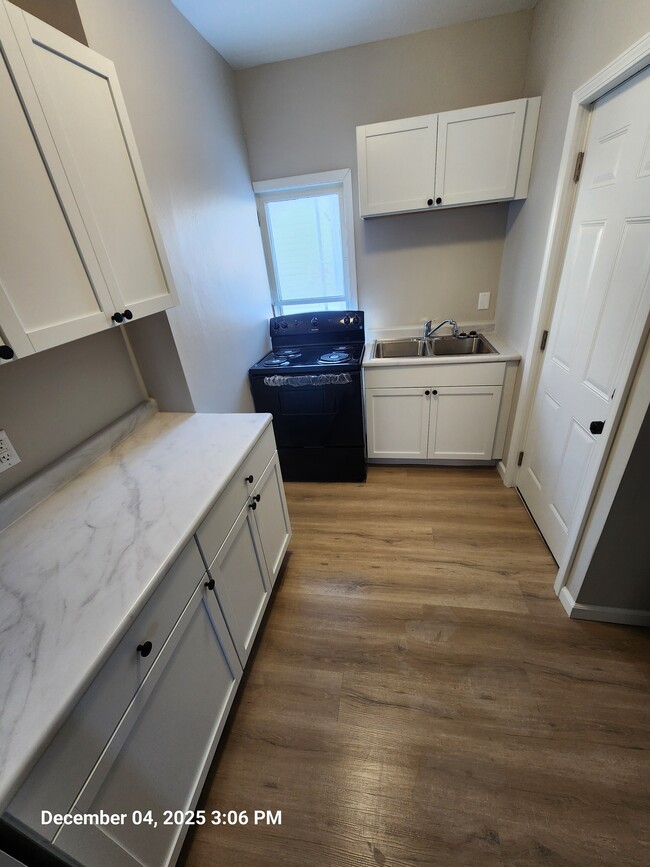 Photo - 418 Girard Ave