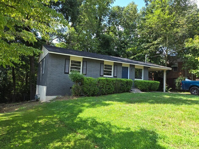 Building Photo - Small and Sassy! Rental