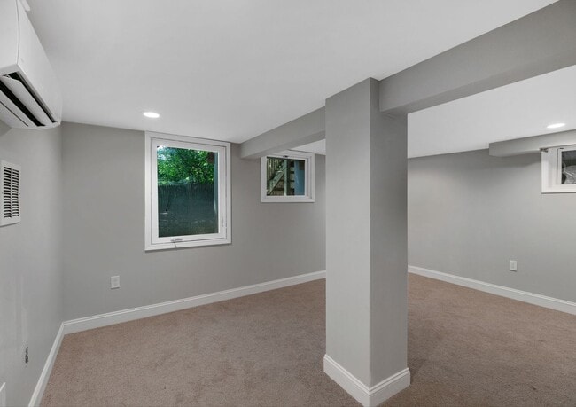 Photo - 62 Dana Ave Unidad Lower Level