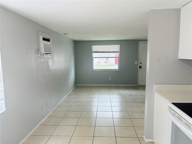 Photo - 11733 N 12th St Apartment Unit B