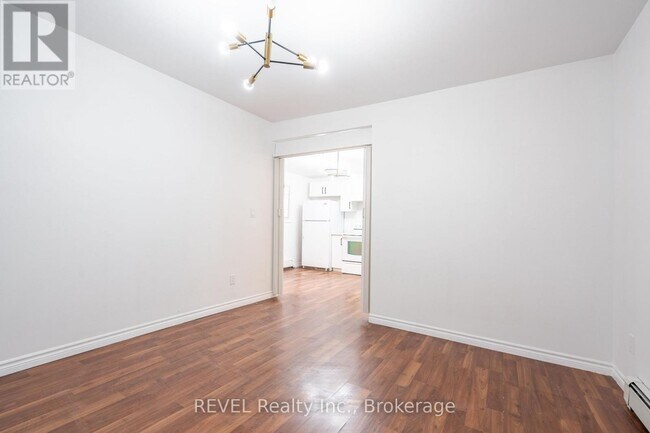 Photo - 4762 Kincaid Pl Unité Main