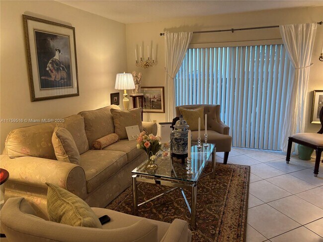Photo - 10802 N Kendall Dr Unit P1