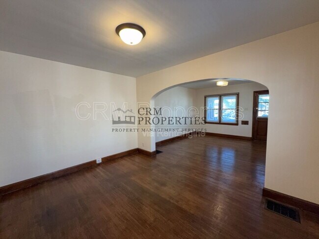 Photo - 933 N Linwood Ave