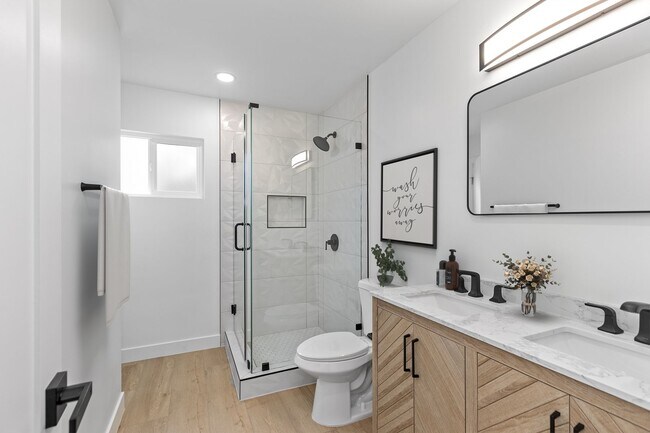 Photo - 4722 68th St