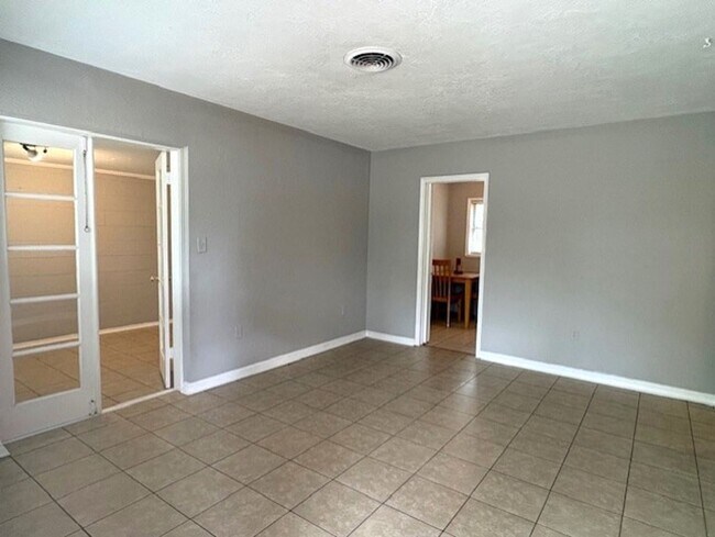 Photo - Charming 2 Bedroom Home on a Spacious Corner Lot!