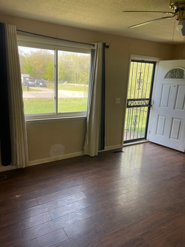 Photo - 316 Barkwood Dr