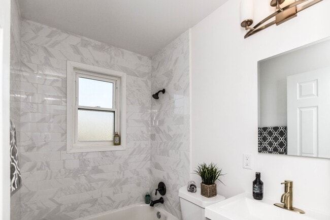 Photo - 8143 Braddock Dr