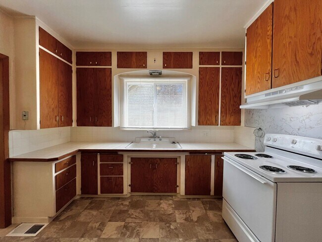 Photo - Non-Refundable & Security Deposit Total: $1200.00