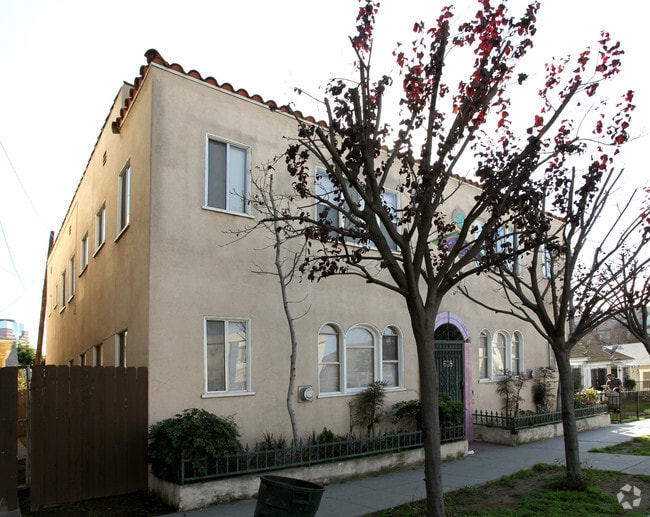 Photo - 608 W 6th Street