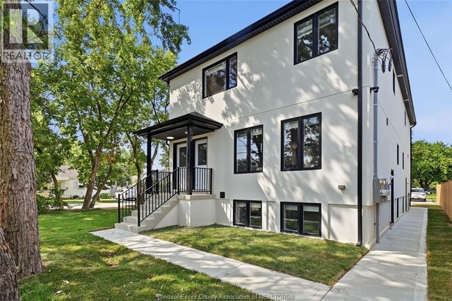 Photo - 1746 Buckingham Dr