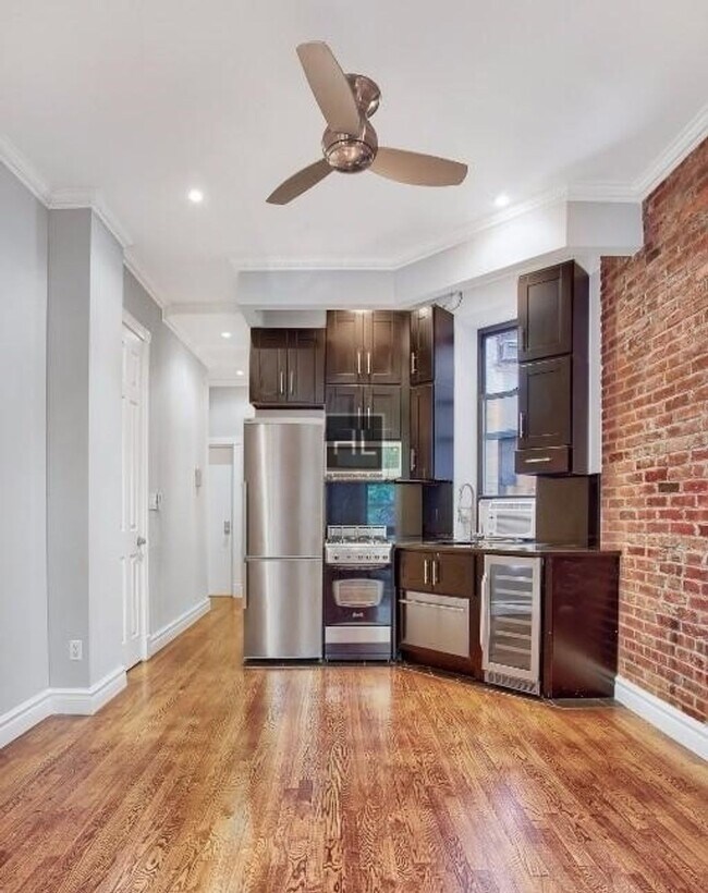 Photo - MOTT ST. Unit 9