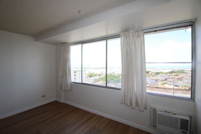 Photo - Studio with Geogeous View! Unit 1709