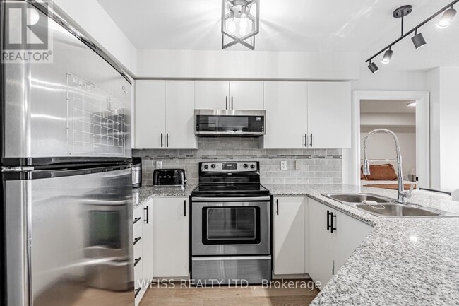 Photo - 872 Sheppard Ave W Unit 609
