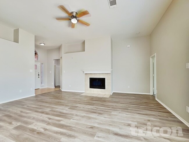 Photo - 132 Tall Meadow St