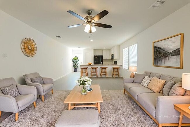 Photo - 241 Bable Run Dr