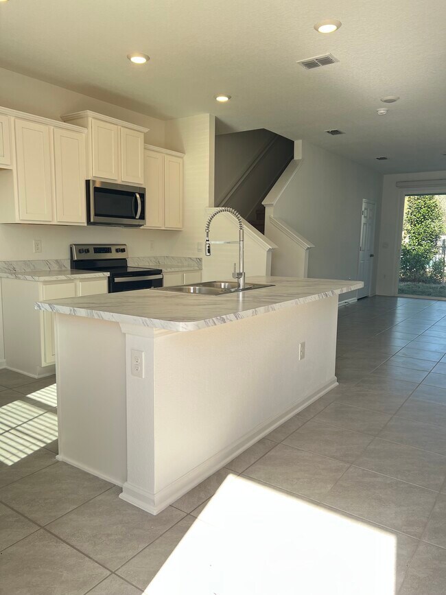 Photo - 8315 Zenith Cir