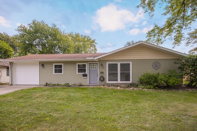Building Photo - 763 Bridle Ln