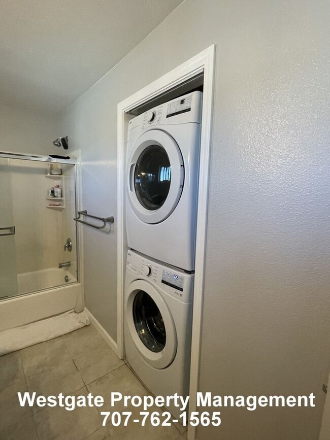 Photo - 142 Cherry St