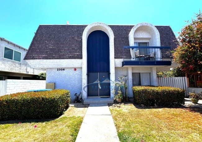 Building Photo - Charming 2-Bed 2-Bath with Private Deck & ... Rental