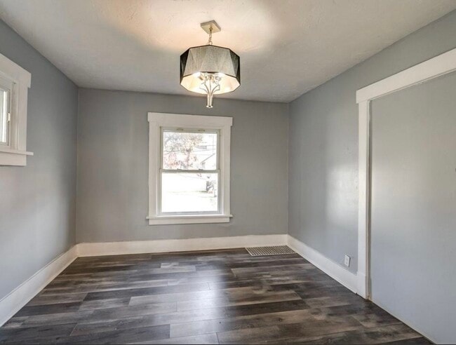 Photo - 1520 Bryan Ave SW