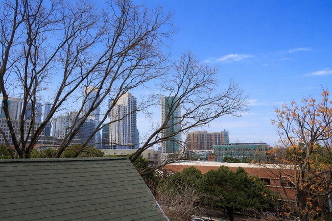 Photo - 1106 W 6th St Unit 213