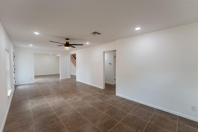 Photo - 1307 Berkshire Dr