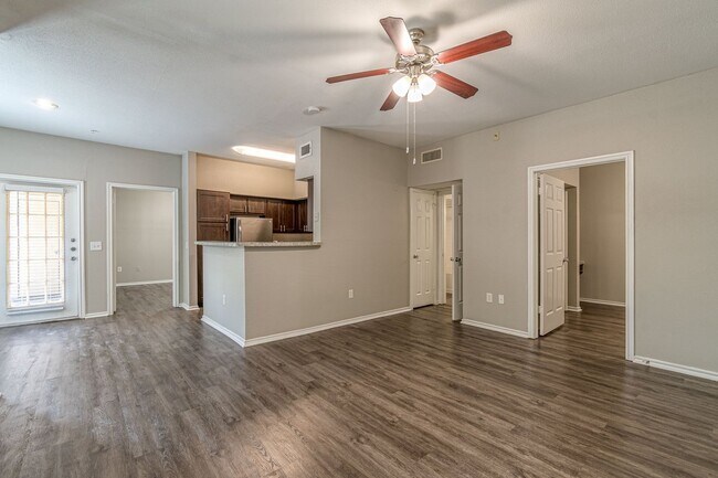 Carlyle Place Apartments general photo - Carlyle Place Apartments