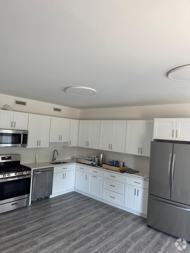 Building Photo - 3142 Fairfield Ave Unit 6 Rental