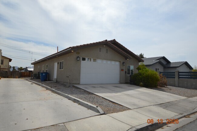 Photo - 1840 Princeton St