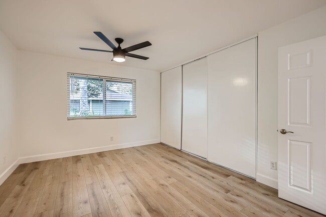 Photo - 758 Timber Cove Way