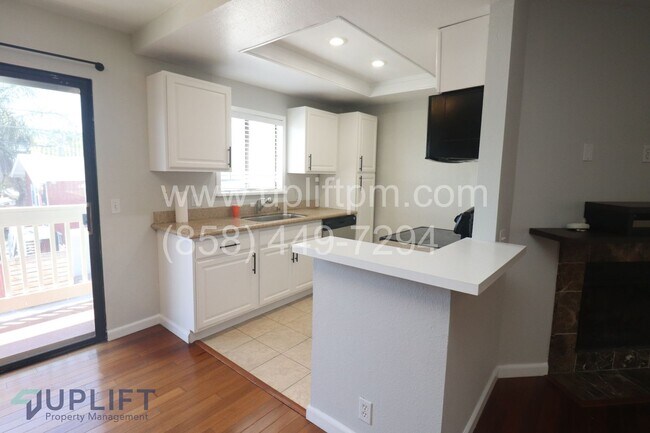 Photo - 2BR/2BA HOME w/ FIREPLACE, BALCONY, A/C, PARKING Unit 7
