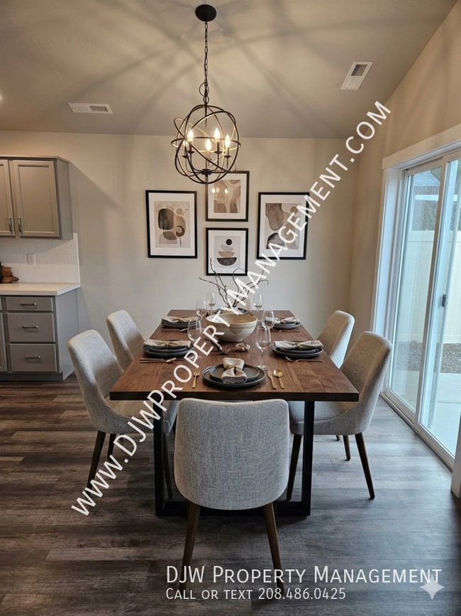 Photo - 3948 N Chelmsford Ave