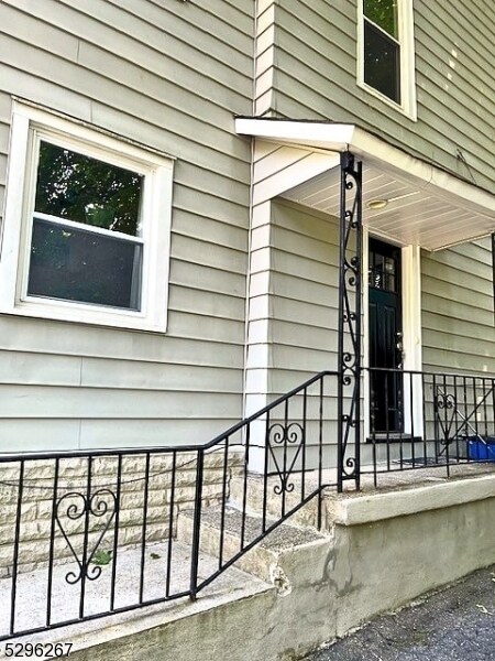 Photo - 200 Roseland Ave Unit 2