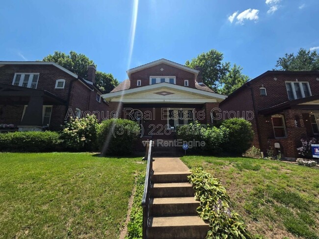 Building Photo - 4114 Alma Ave