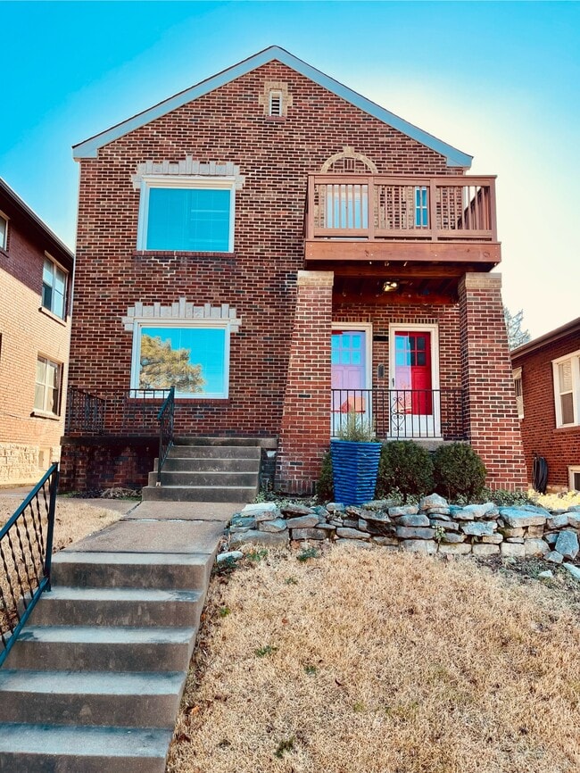 Building Photo - 5164 Goethe Ave Unit 2